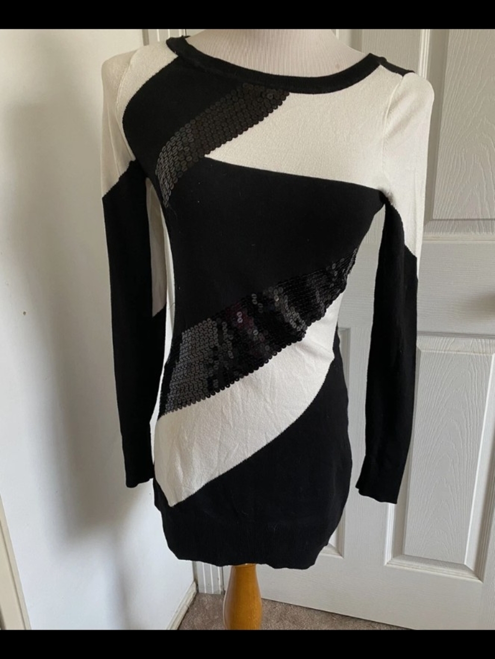 INC International Concepts Black and White Sequin Accent Sweater M